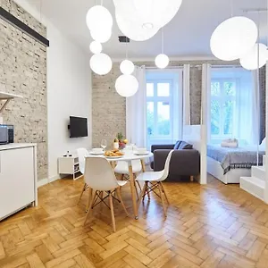 Unique Brick 2 - Old Town & Market Square Apartment Krakow