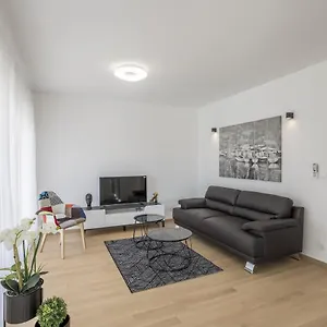 Coastal 1 Apartment Split